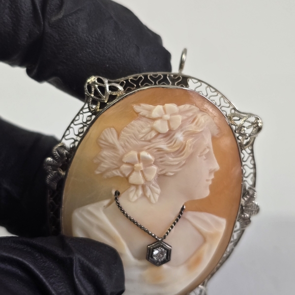Antique Cameo 14K Gold Diamond Pendant Brooch - Picture 9 of 16